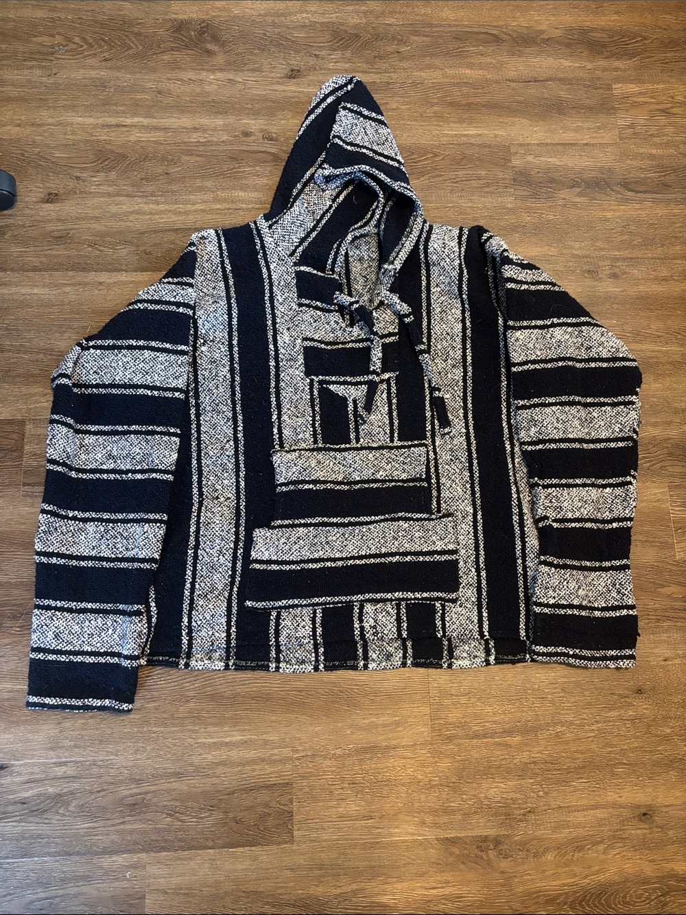 men’s striped hoodie